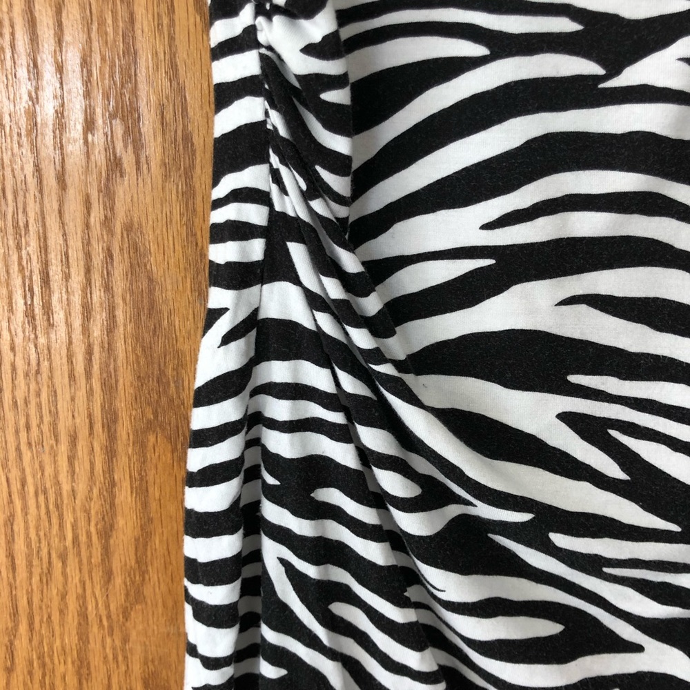 White House Black Market top. Zebra print. S. EUC. - Picture 4 of 4